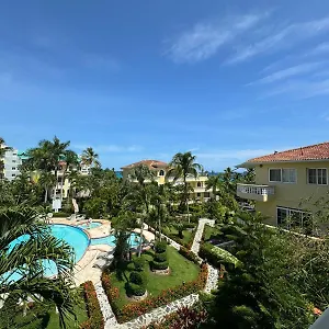 Курортный комплекс Las Palmeras By Graziano